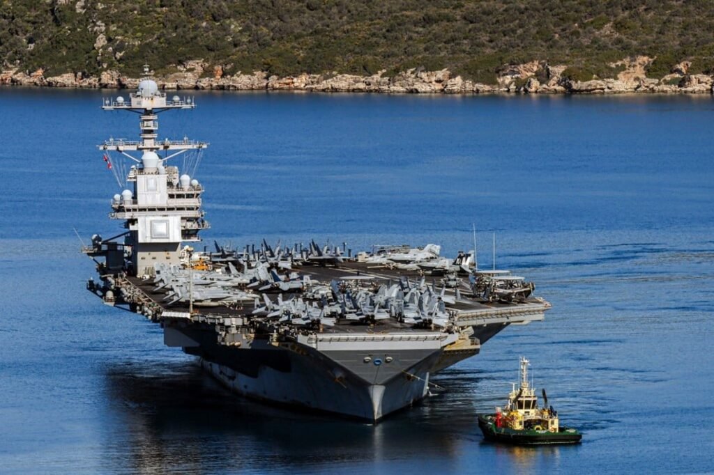 Το Αεροπλανοφόρο USS Gerald R. Ford Φτάνει στην Κρήτη για Συντήρηση μετά από Περιστατικό