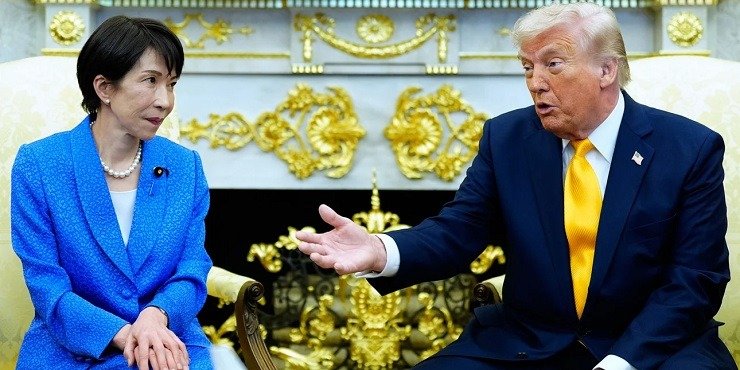 Αμηχανία στο Οβάλ Γραφείο: Ο Τραμπ φέρνει σε δύσκολη θέση την Ιαπωνίδα πρωθυπουργό με ακατάλληλη αναφορά στο Περλ Χάρμπορ