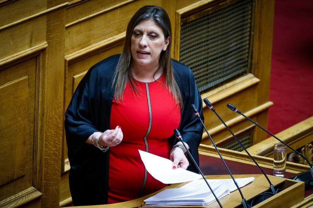 Σφοδρή απάντηση της Ένωσης Δικαστών και Εισαγγελέων στην Ζωή Κωνσταντοπούλου: «Επαγγελματίας συκοφάντης και κουραστικά επικίνδυνη»