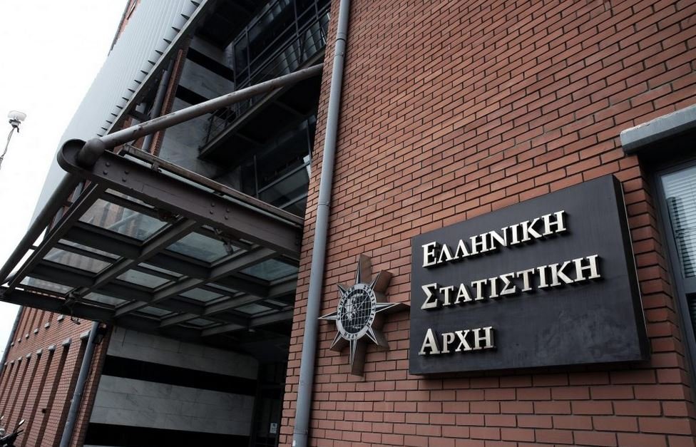 ΕΛΣΤΑΤ: Ποσοστά Υλικής και Κοινωνικής Στέρησης στον Πληθυσμό για το 2025 – Επιδείνωση για Παιδιά και Άτομα Άνω των 65