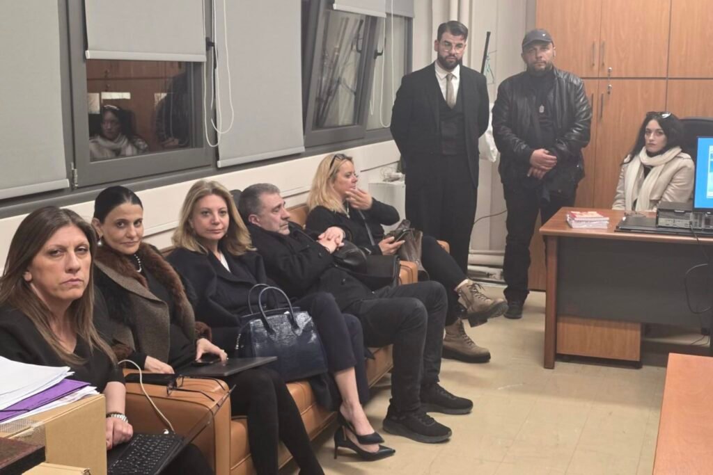 Μαρία Καρυστιανού: Σοβαρές Καταγγελίες για «Κύκλωμα» και Παρεμπόδιση Δικαιοσύνης στα Δικαστήρια Λάρισας – «Πόση Ντροπή!»