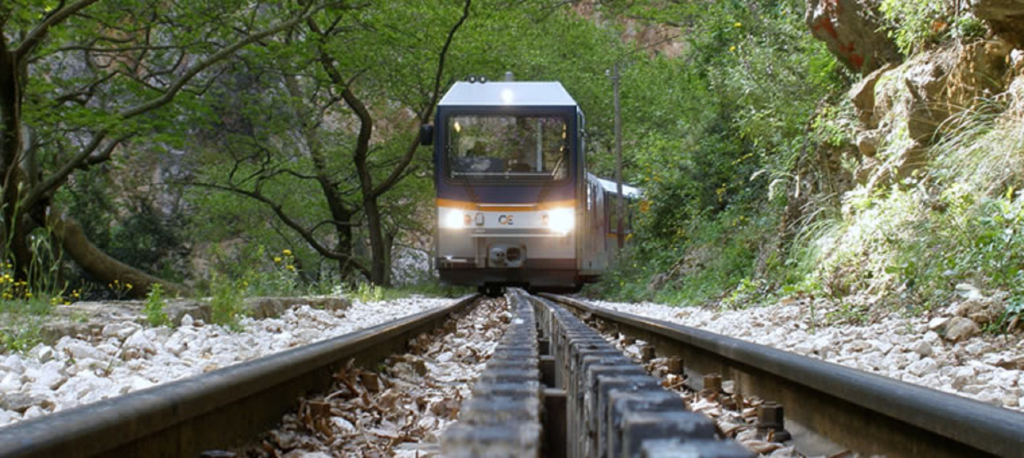 Βουλή: Ο Οδοντωτός απαιτεί νέα γεωλογική μελέτη από την Περιφέρεια για ασφαλή επαναλειτουργία, τονίζει ο Υπουργός Κυρανάκης