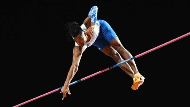 Παγκόσμιο Πρωτάθλημα Κλειστού Στίβου στο Τόρουν: Η Μάχη Καραλή – Ντουπλάντις και οι Διεκδικητές της Τρίτης Θέσης (Βίντεο)