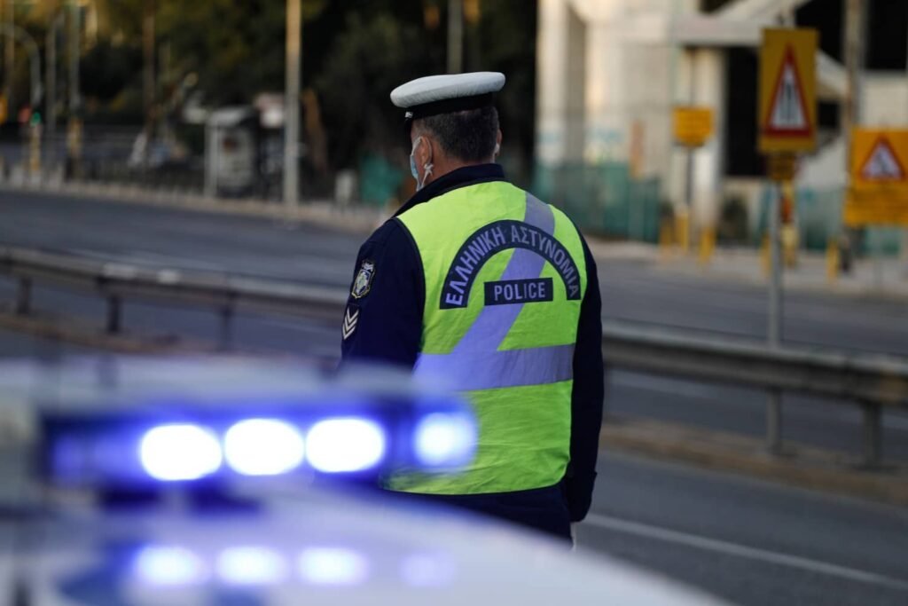 Ενισχυμένα Μέτρα Τροχαίας και Απαγόρευση Κυκλοφορίας Φορτηγών για την 25η Μαρτίου: Όλες οι Λεπτομέρειες