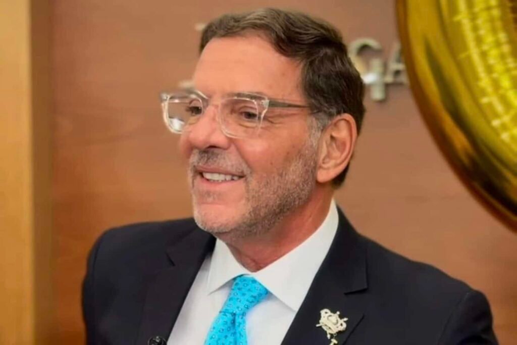 Γιώργος Τσαγκαράκης: Ο γνωστός γκαλερίστας αντιμετωπίζει βαρύ κατηγορητήριο για πέντε σοβαρά αδικήματα – Σωρεία καταγγελιών στο φως (βίντεο)