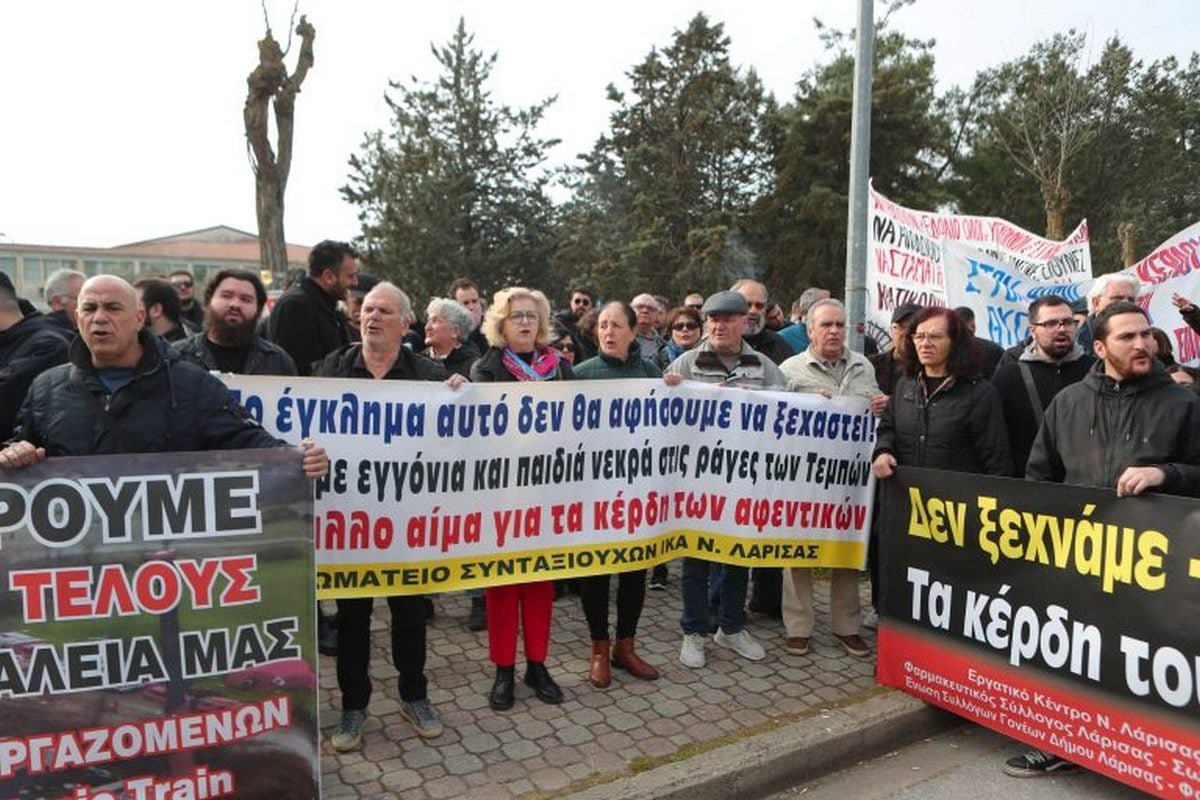 Σφοδρές Κατακραυγές από την Αντιπολίτευση για τις Εξελίξεις στη Δίκη των Τεμπών – Κυβέρνηση και Υπουργείο Δικαιοσύνης στο Στόχαστρο