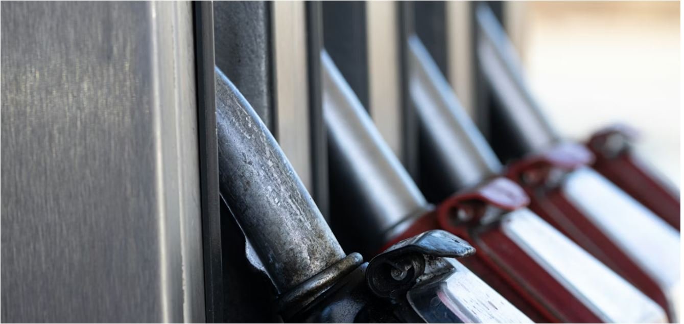 Οι Τιμές Καυσίμων Υπερβαίνουν τα 2 Ευρώ Πανελλαδικά: Αύξηση 16,3% στη Βενζίνη και 31,3% στο Ντίζελ