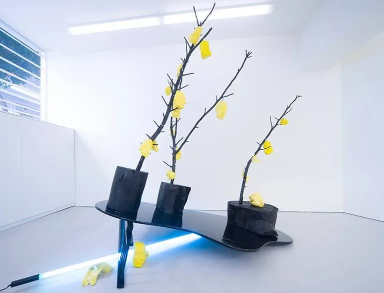 AFTER: Ο Γιώργος Τσεριώνης Εξερευνά τον Homo Urbanus στην Πινακοθήκη Δήμου Αθηναίων