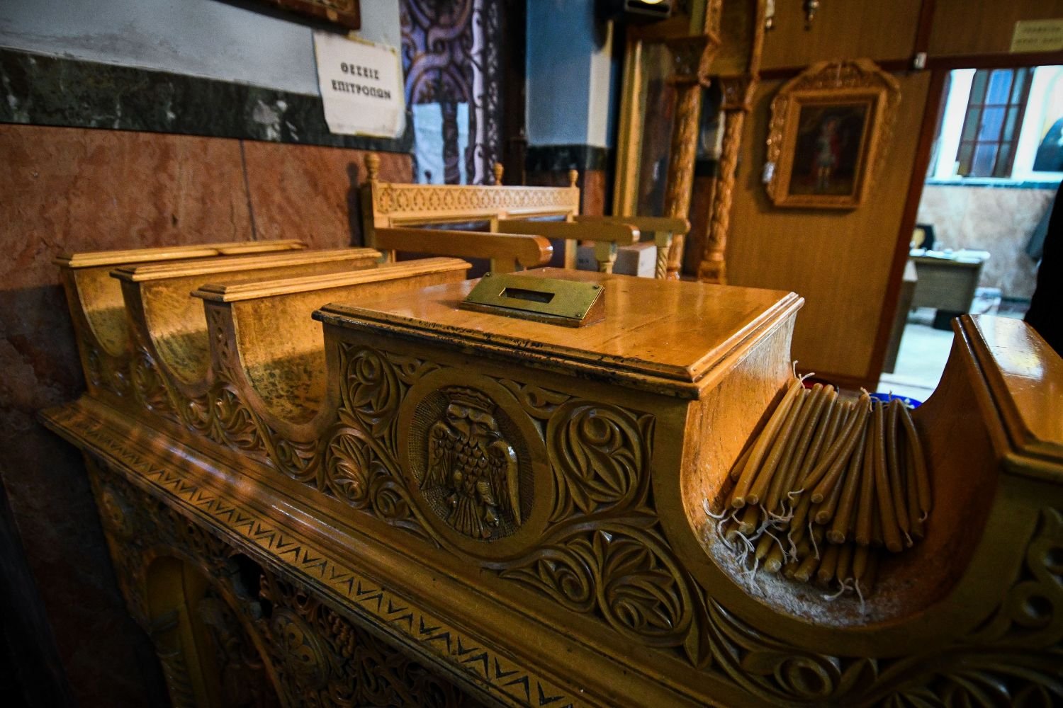 Τρίκαλα: Έντονη διαμάχη ιερέα και πρεσβυτέρας στο αστυνομικό τμήμα – Αλληλομηνύσεις για σωματική βλάβη