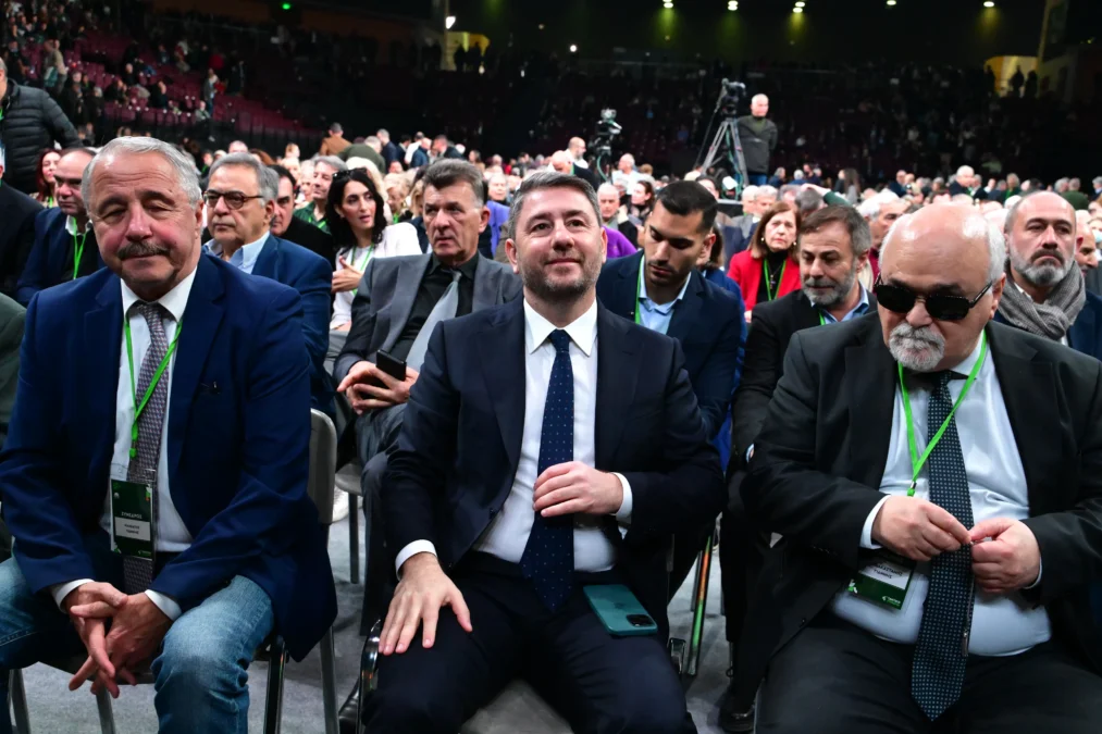 40ο Συνέδριο ΠΑΣΟΚ-ΚΙΝΑΛ: Ενωτικό κλίμα, έγκριση προγραμματικών θέσεων και καταστατικών αλλαγών – Στόχος η αυτοδυναμία