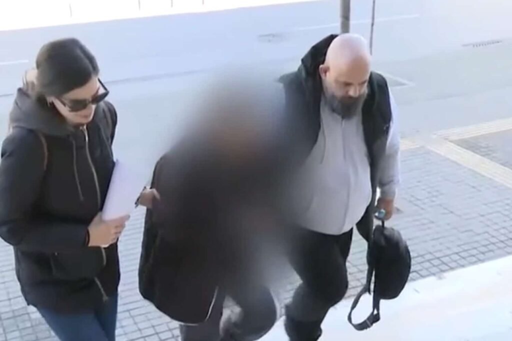 Θεσσαλονίκη: 82χρονος βρέθηκε νεκρός, η 77χρονη σύζυγος κατηγορείται για παράλειψη βοήθειας και παραβίαση περιοριστικού όρου