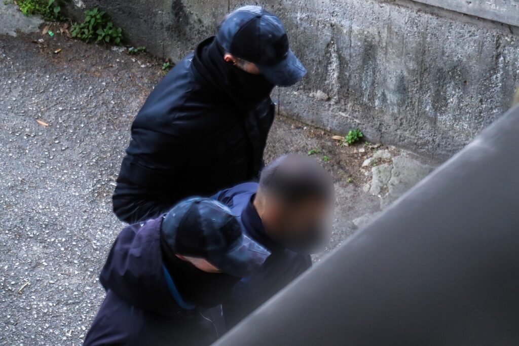 Θεσσαλονίκη: «Έκτακτη» εμφάνιση του 23χρονου κατηγορούμενου για τη δολοφονία του 20χρονου Κλεομένη – Προφυλακίστηκε