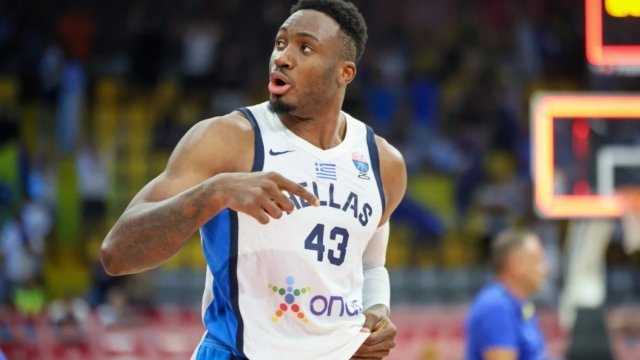 Θανάσης Αντετοκούνμπο: Με το βλέμμα στραμμένο στον Άρη Θεσσαλονίκης για τη νέα σεζόν, σύμφωνα με ισπανικές πηγές