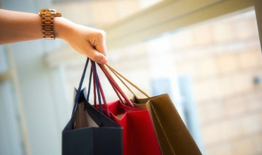 Η ΕΣΕΕ Προειδοποιεί: Το Ελληνικό Εμπόριο σε Κρίσιμη Καμπή, Αντιμέτωπο με Κινδύνους και Ευκαιρίες σε Ασταθές Περιβάλλον