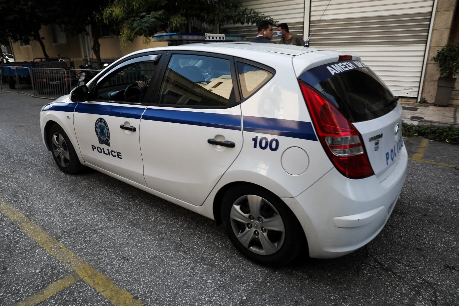 Σύλληψη 30χρονου αλλοδαπού στη Γλυφάδα για κλοπή οχήματος από το Καματερό και άλλες αξιόποινες πράξεις