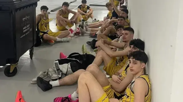 Ανησυχία και εγκλεισμός στο ξενοδοχείο για τους παίκτες του Άρη στο Άμπου Ντάμπι λόγω των πολεμικών εξελίξεων