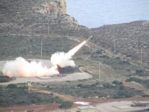 Σημαντική Εξέλιξη για την Άμυνα: Μεταφορά Συστοιχίας Patriot στην Κάρπαθο Επιβεβαιώνεται