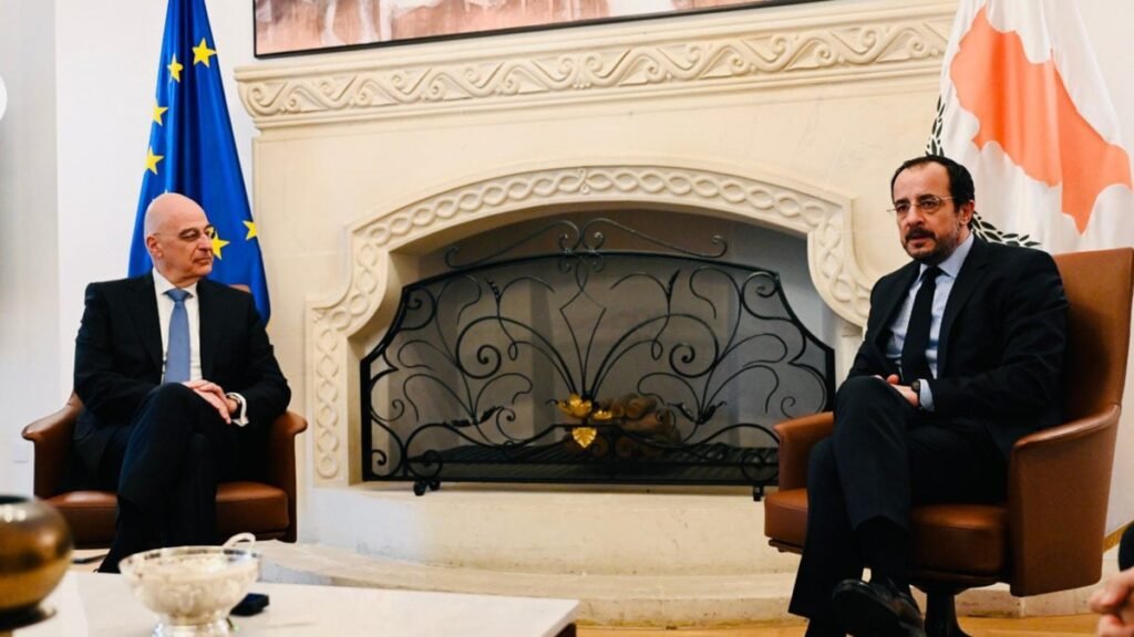 Δένδιας από Λευκωσία: Η Κύπρος, Εγγύς και Αλληλέγγυα, Λαμβάνει Ενισχύσεις