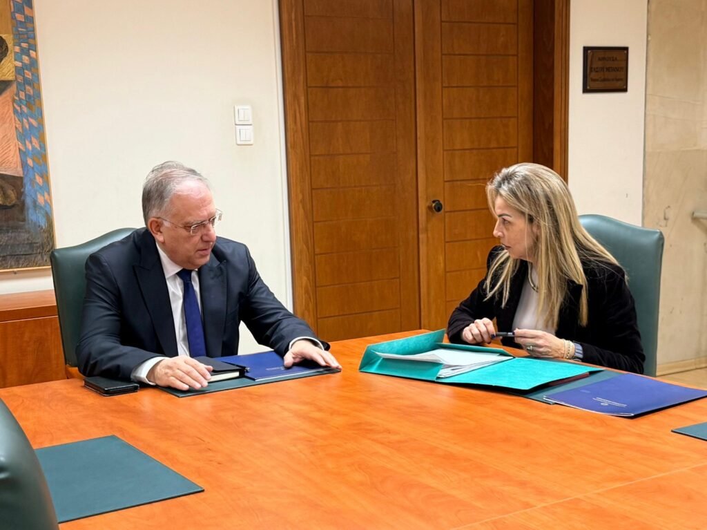 Θεοδωρικάκος: Εξασφαλισμένη επάρκεια προϊόντων και εντατικοί έλεγχοι από την Ανεξάρτητη Αρχή