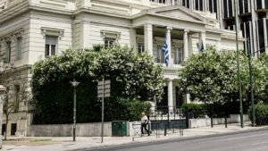 Υπουργείο Εξωτερικών: “Μερικές χιλιάδες Έλληνες ζητούν επαναπατρισμό από τη Μέση Ανατολή”