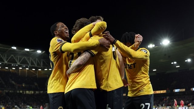 Σοκ στο Μολινό: Η Γουλβς επικρατεί 2-1 της Λίβερπουλ και δυσκολεύει την πορεία της για το Champions League