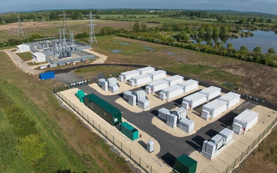 Συνεργασία ΔΕΗ και Metlen: Δημιουργία Κοινής Εταιρείας για Έργα Αποθήκευσης Ενέργειας έως 1.500MW σε Ρουμανία, Βουλγαρία και Ιταλία