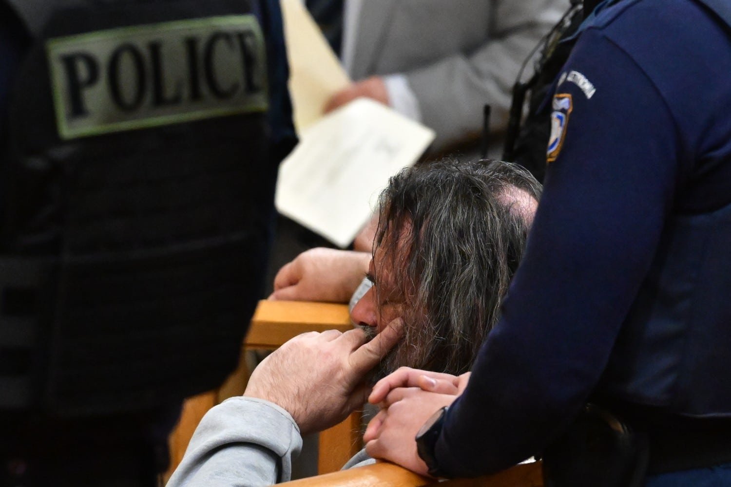 Η Δίκη της Χρυσής Αυγής: Όλοι οι 42 Κατηγορούμενοι Κρίθηκαν Ένοχοι – Αναμένονται Σήμερα οι Ποινές