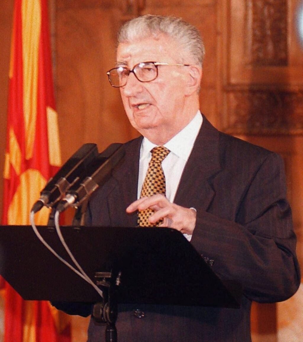 Αποχαρακτηρισμένο Έγγραφο της CIA: Ο Πρόεδρος Γκλιγκόροφ απέρριψε την ελληνική προσφορά των 100 εκατομμυρίων δολαρίων για αλλαγή ονόματος