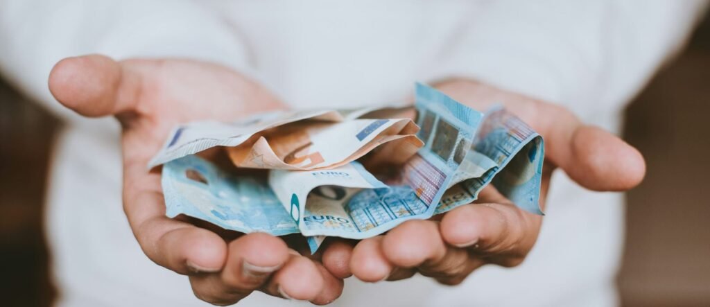 Σοκ στις Συντάξεις Γονέων του Δημοσίου: Ανατροπή στα Όρια Ηλικίας και οι Λεπτομέρειες