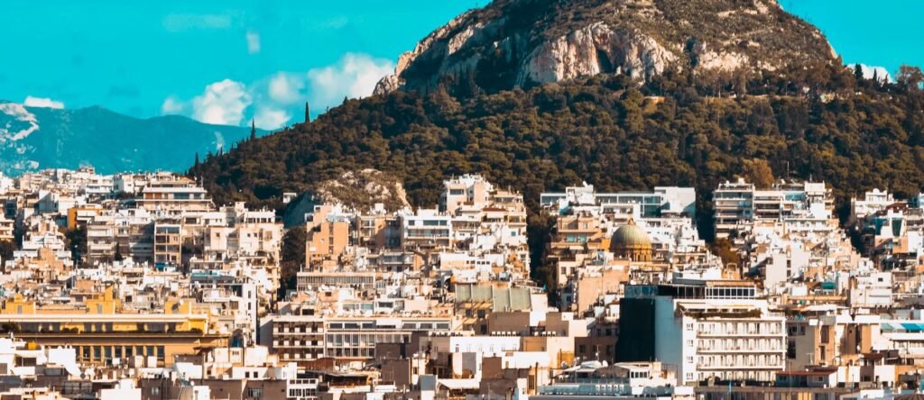 Αγοραπωλησίες Ακινήτων: Οι ‘Χρυσές’ Περιοχές και η Εκτόξευση των Φορολογικών Εσόδων από Γονικές Παροχές