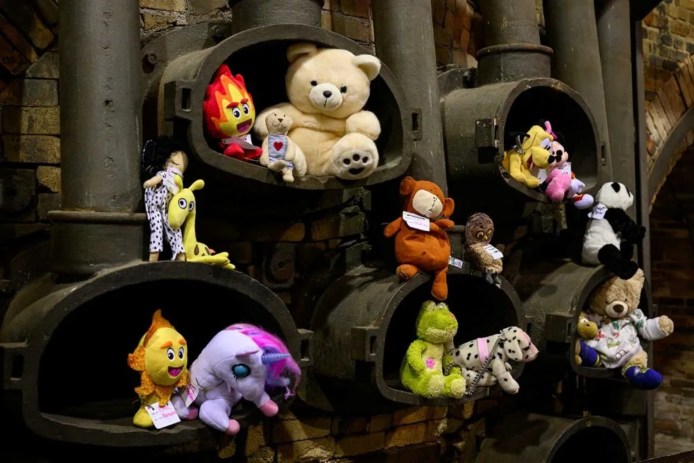 Βραδιά Teddy’s Night: Μια Μαγική Διανυκτέρευση για Μικρούς και Μεγάλους στο Βιομηχανικό Μουσείο Φωταερίου