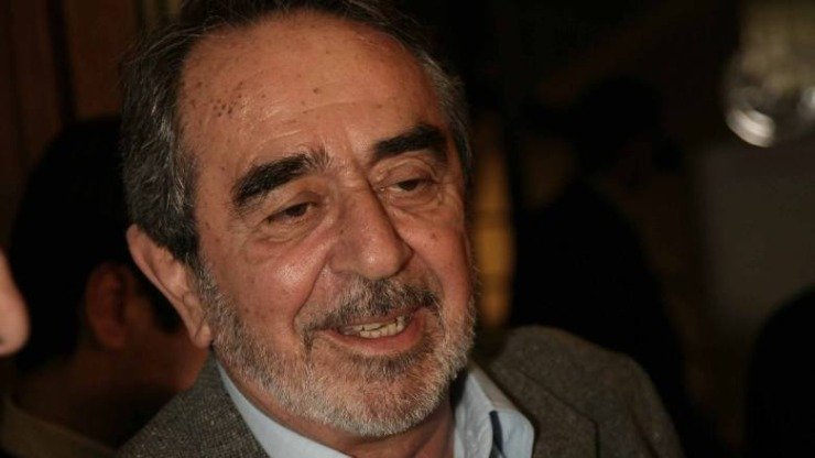 Αποχαιρετούμε τον Γιώργο Βότση: Μια Εμβληματική Φωνή της Ελληνικής Δημοσιογραφίας σε Ηλικία 88 Ετών