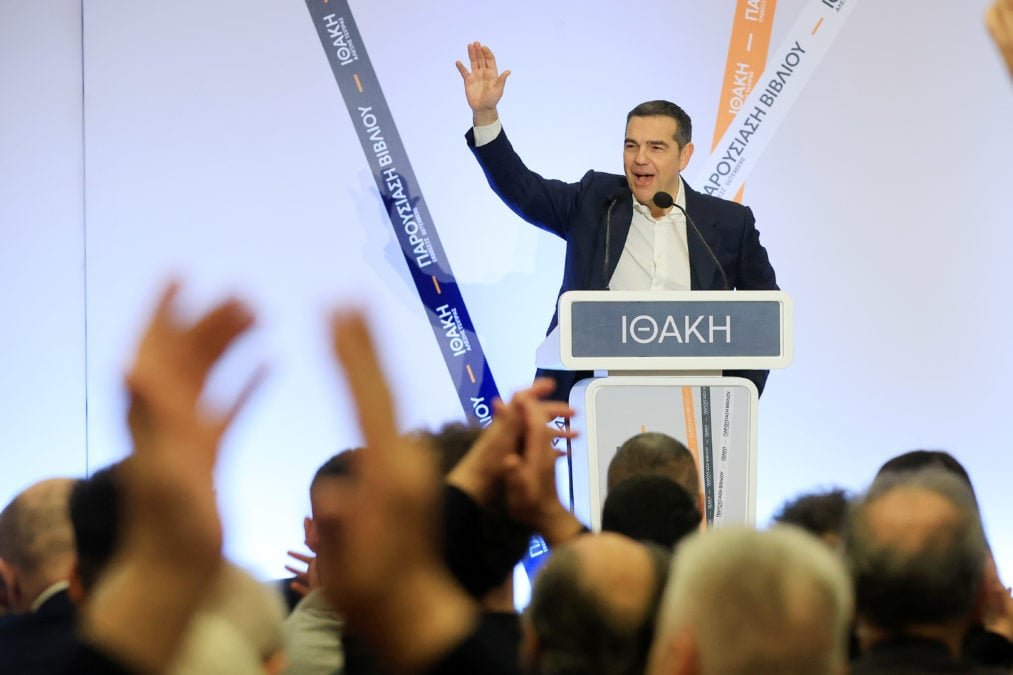 Τσίπρας στην Κοζάνη: «Κόκκινη γραμμή» η μη χρήση ελληνικών στρατιωτικών εγκαταστάσεων που θέτουν τη χώρα σε κίνδυνο – Κριτική στην κυβέρνηση για εξωτερική πολιτική και ενεργειακή μετάβαση