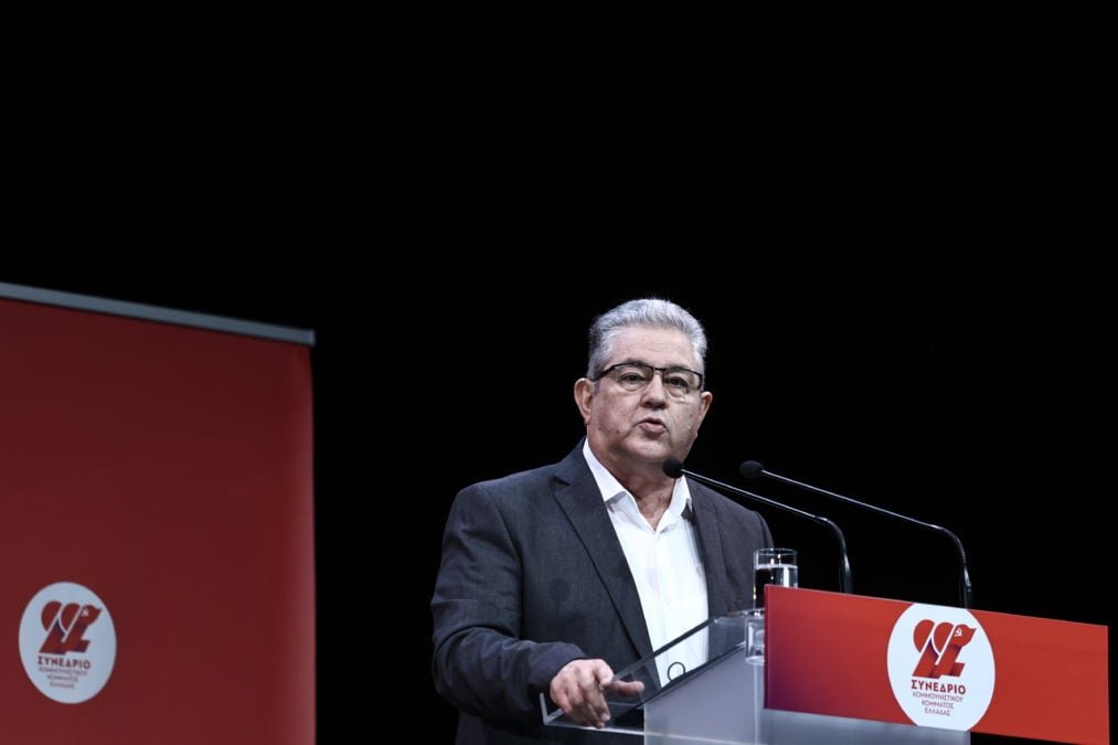 Δημήτρης Κουτσούμπας για την Ημέρα της Γυναίκας: Η Απελευθέρωση των Γυναικών Βρίσκεται στην Αντιπαράθεση με το Σύστημα Εκμετάλλευσης