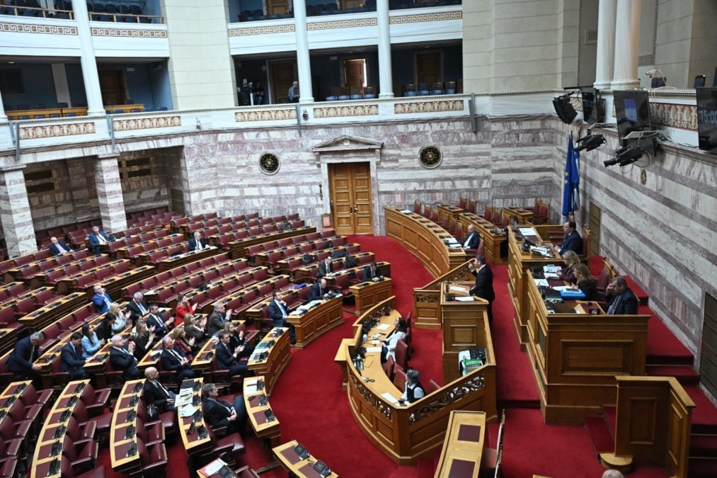 Βουλή: Συζήτηση για την Εξεταστική Επιτροπή του ΟΠΕΚΕΠΕ – Αντιφατικές απόψεις για ποινικές ευθύνες Βορίδη και Αυγενάκη
