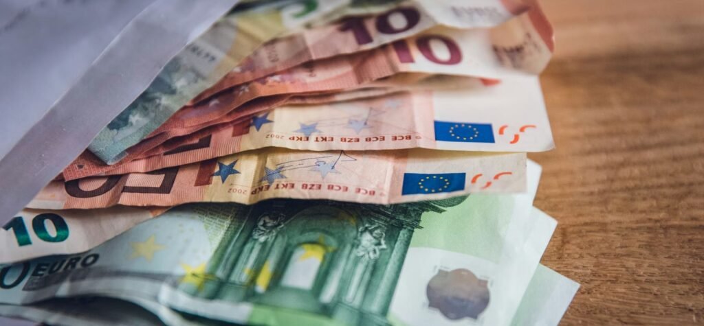 Συντάξεις Απριλίου 2026: Πληρωμές νωρίτερα λόγω της 25ης Μαρτίου