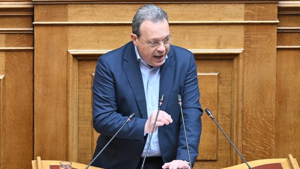 Σωκράτης Φάμελλος στη Βουλή: «Σκάνδαλο της ΝΔ σε κάθε πέτρα που σηκώνεις, με υπογραφή Μητσοτάκη στον ΟΠΕΚΕΠΕ»