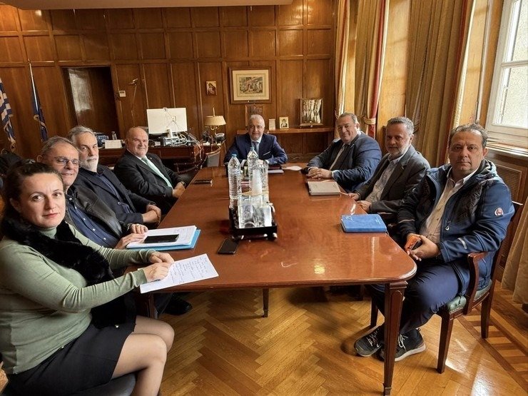 ΥΠΑΝ: Εγκύκλιος για τη θεώρηση αδειών ψυκτικών και ενίσχυση ελέγχων στην αγορά