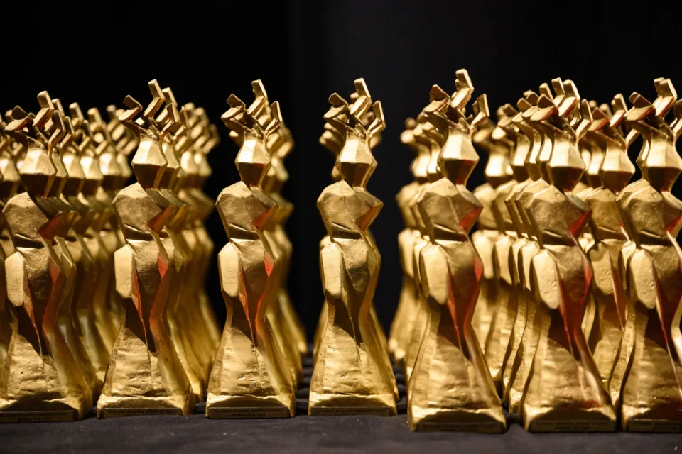 Η Ελληνική Ακαδημία Κινηματογράφου Ανακοινώνει τους Υποψήφιους για τα Βραβεία Ίρις 2026: Μια Γιορτή του Ελληνικού Σινεμά