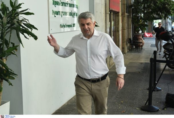 Οδυσσέας Κωνσταντινόπουλος: Επιστρέφει την έδρα του στο ΠΑΣΟΚ μετά τη διαγραφή του