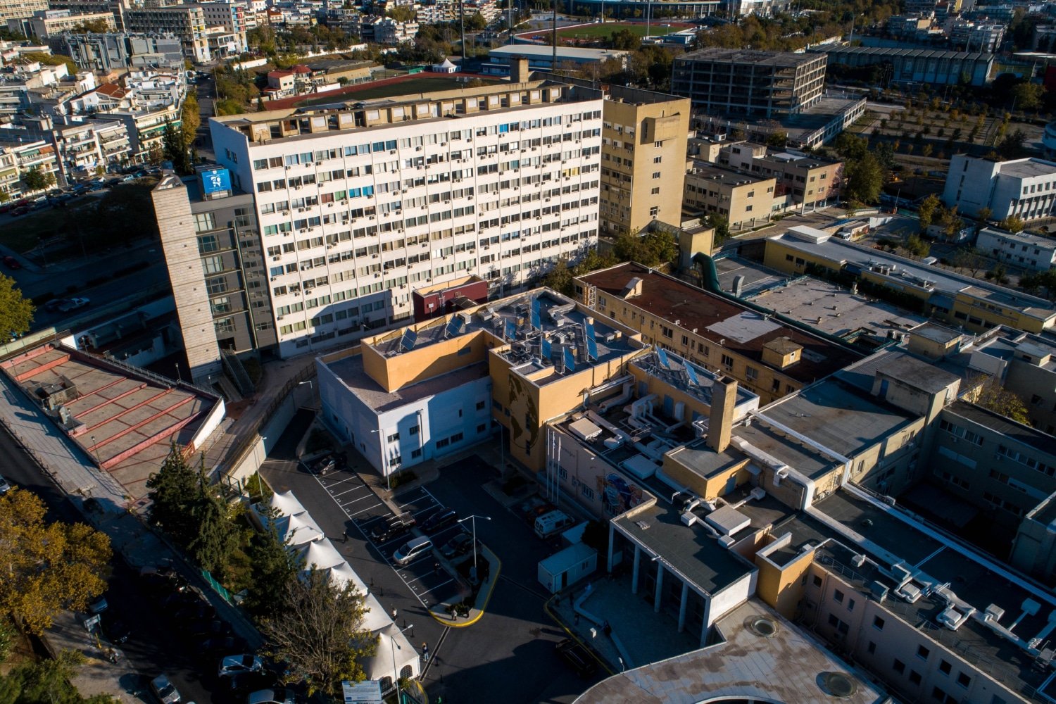 Θανατηφόρο Μαχαίρωμα στη Θεσσαλονίκη: 20χρονος Έχασε τη Ζωή του – Υπό διερεύνηση Οπαδικά Κίνητρα