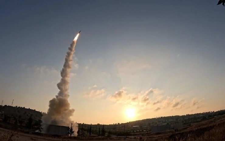 Ιράν: Νέα Σφοδρή Πυραυλική Επίθεση Κατά του Ισραήλ Στο 14ο Εικοσιτετράωρο Συγκρούσεων