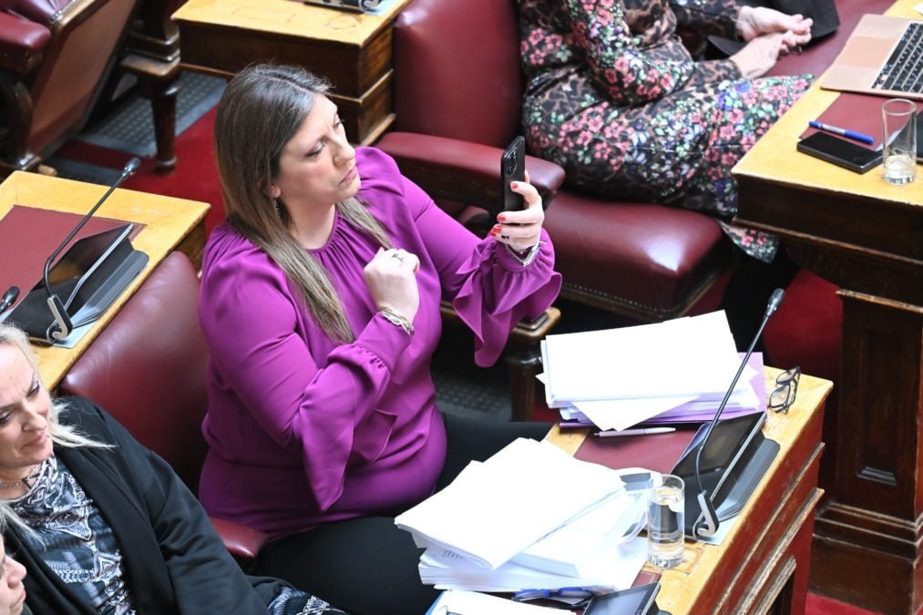 Ζωή Κωνσταντοπούλου: Ένταση στη Βουλή, βίντεο στο TikTok και σκληρές κατηγορίες κατά της ΝΔ