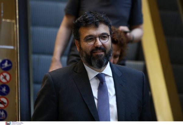 Γιώργος Βασιλειάδης: Ο στενός συνεργάτης του Τσίπρα προτείνει τη διάλυση ΣΥΡΙΖΑ και Νέας Αριστεράς για την ανασυγκρότηση του προοδευτικού χώρου