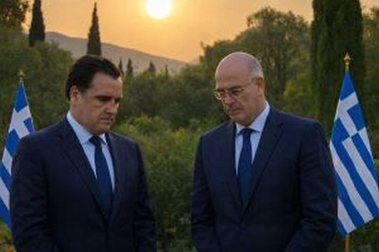 Στεφάνι στον Τύμβο του Μαραθώνα από Δένδια και Γεωργιάδη: Ιστορικός Συμβολισμός και Γεωπολιτικά Μηνύματα