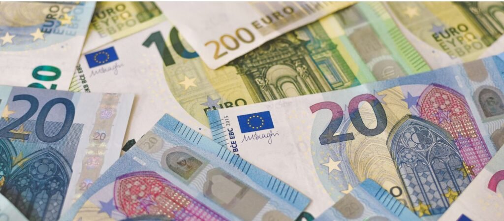 Χρέη προς την Εφορία: Συνεχής Αύξηση και Πρωτοφανή «Φέσια» – Αναλυτικά Στοιχεία της ΑΑΔΕ