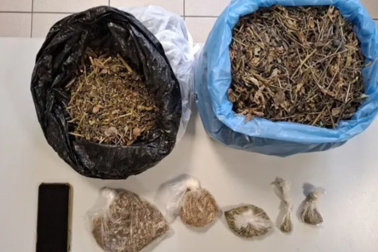 Λάρισα: Σύλληψη 34χρονου για ναρκωτικά – Αναλυτικά τι κατασχέθηκε από την αστυνομία