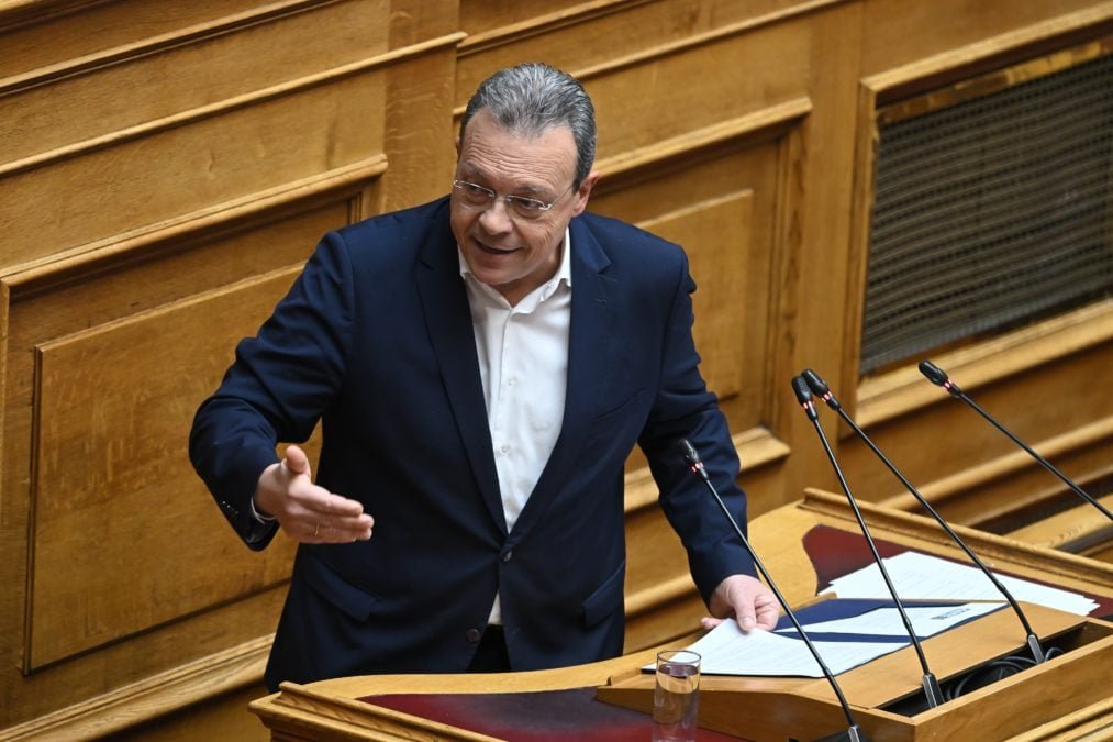 Φάμελλος: Η Κυβέρνηση Υπονομεύει το Κοινοβούλιο και Προσβάλλει τους Πολίτες – Επιστολή στον Πρόεδρο της Βουλής, Νικήτα Παυλόπουλο