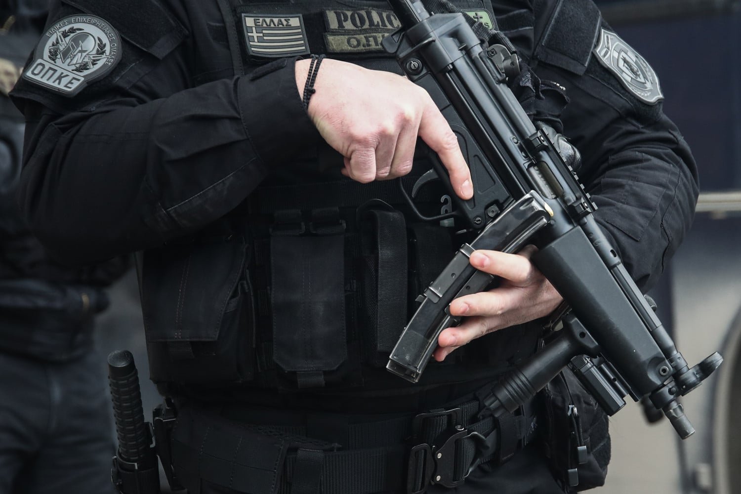 Καστοριά: Συλλήφθηκε 41χρονος με σχεδόν 28 κιλά κάνναβης και κοκαΐνη στο αυτοκίνητό του – Δείτε βίντεο από την αστυνομική επιχείρηση