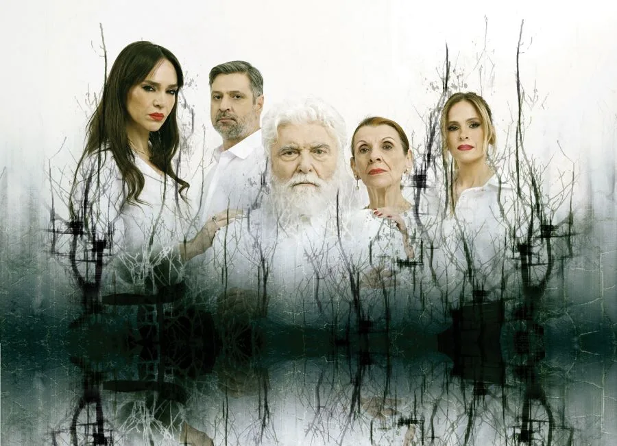 «Το Μαύρο Κουτί» Επιστρέφει στο Δημοτικό Θέατρο Πειραιά: Ο Στέφανος Κυριακίδης μετά από 52 χρόνια